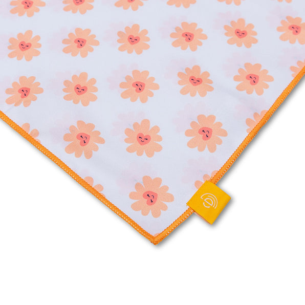 Swim Essentials | Badetuch 135 x 65 cm | Flower Hearts