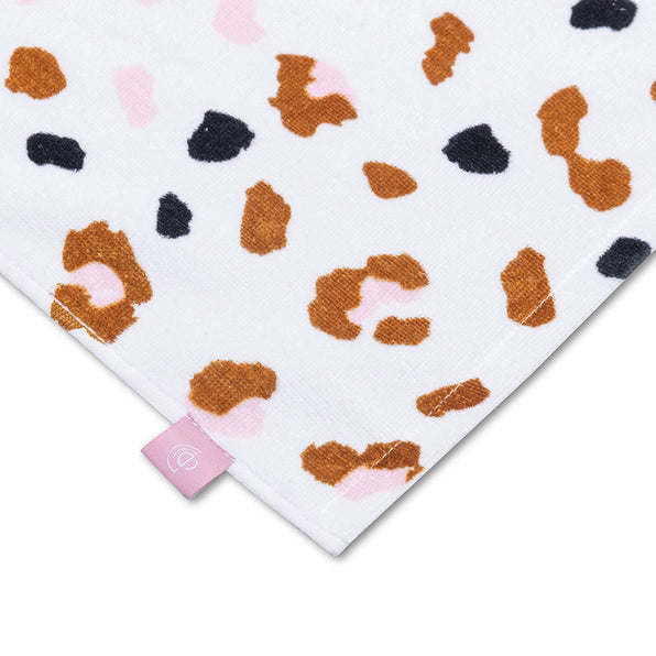 Swim Essentials | Badetuch 135 x 65 cm | Kaki Leopard