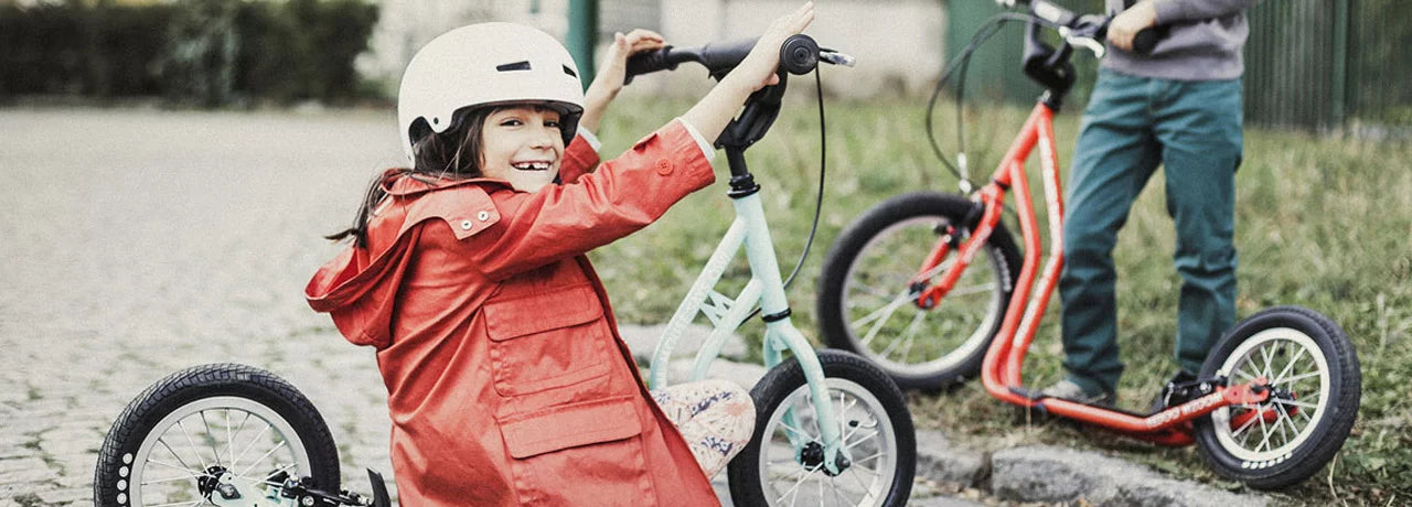 Children's scooters with pneumatic tires